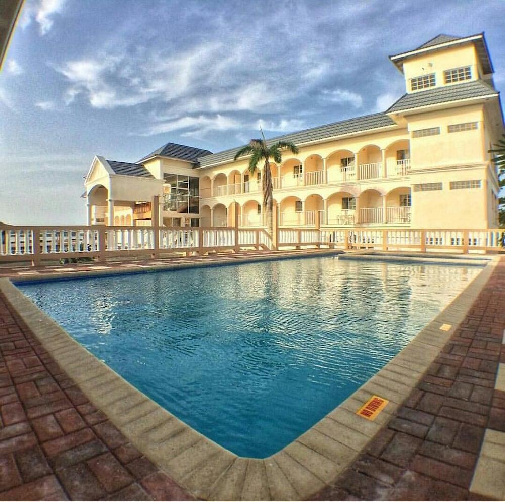Glistening Waters Hotel Falmouth Ngoại thất bức ảnh