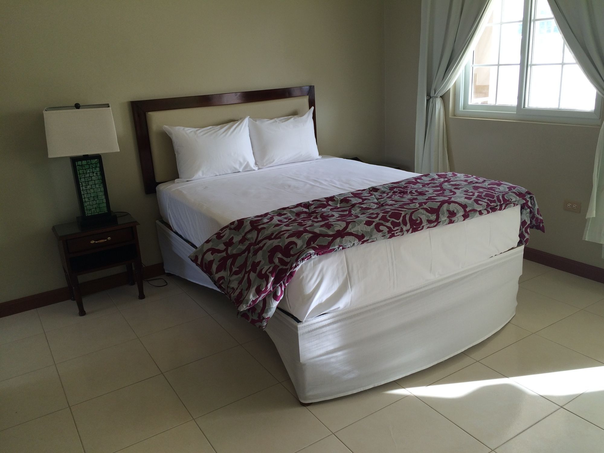 Glistening Waters Hotel Falmouth Ngoại thất bức ảnh